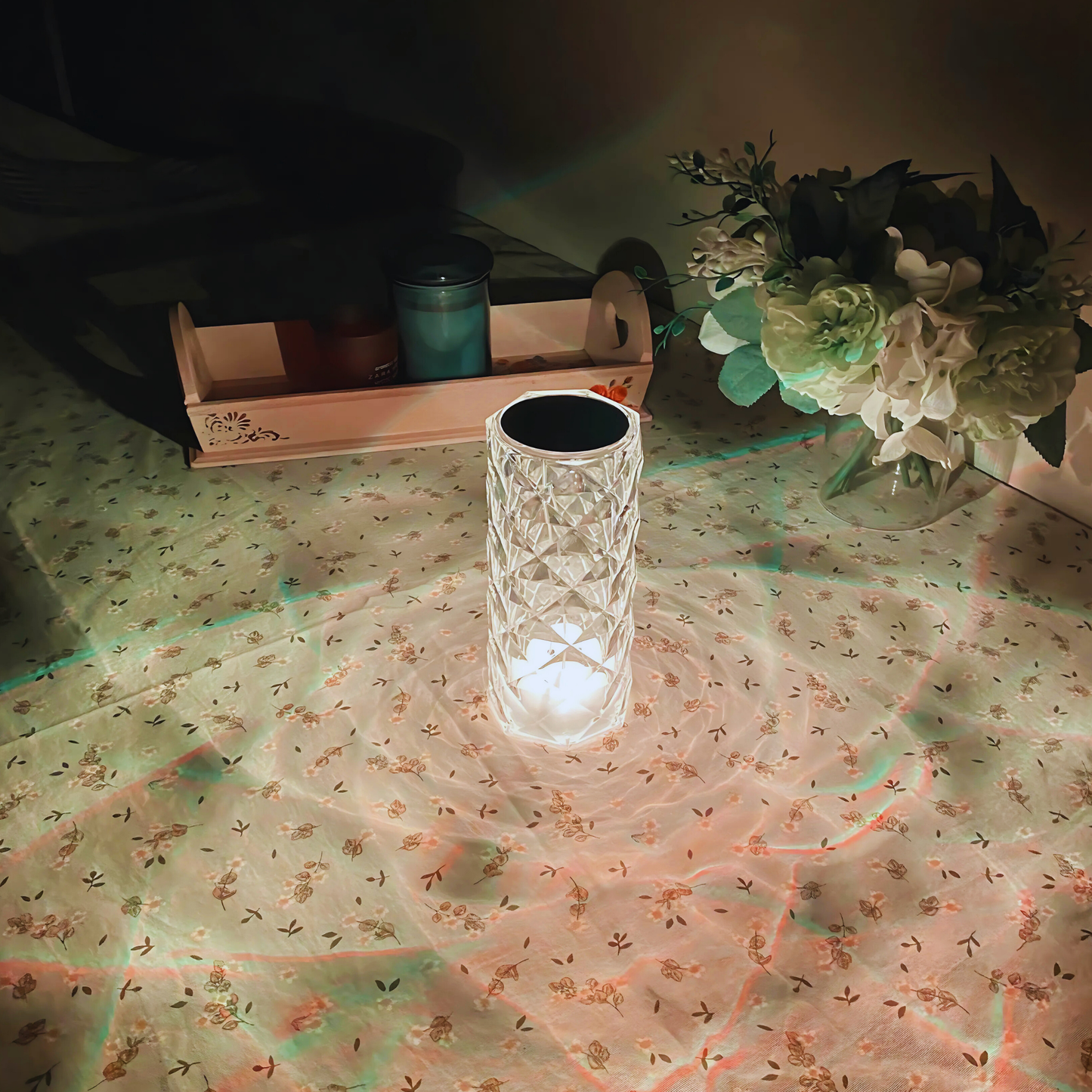 Lampara led de cristal acrílico con proyección de rosa y 16 colores
