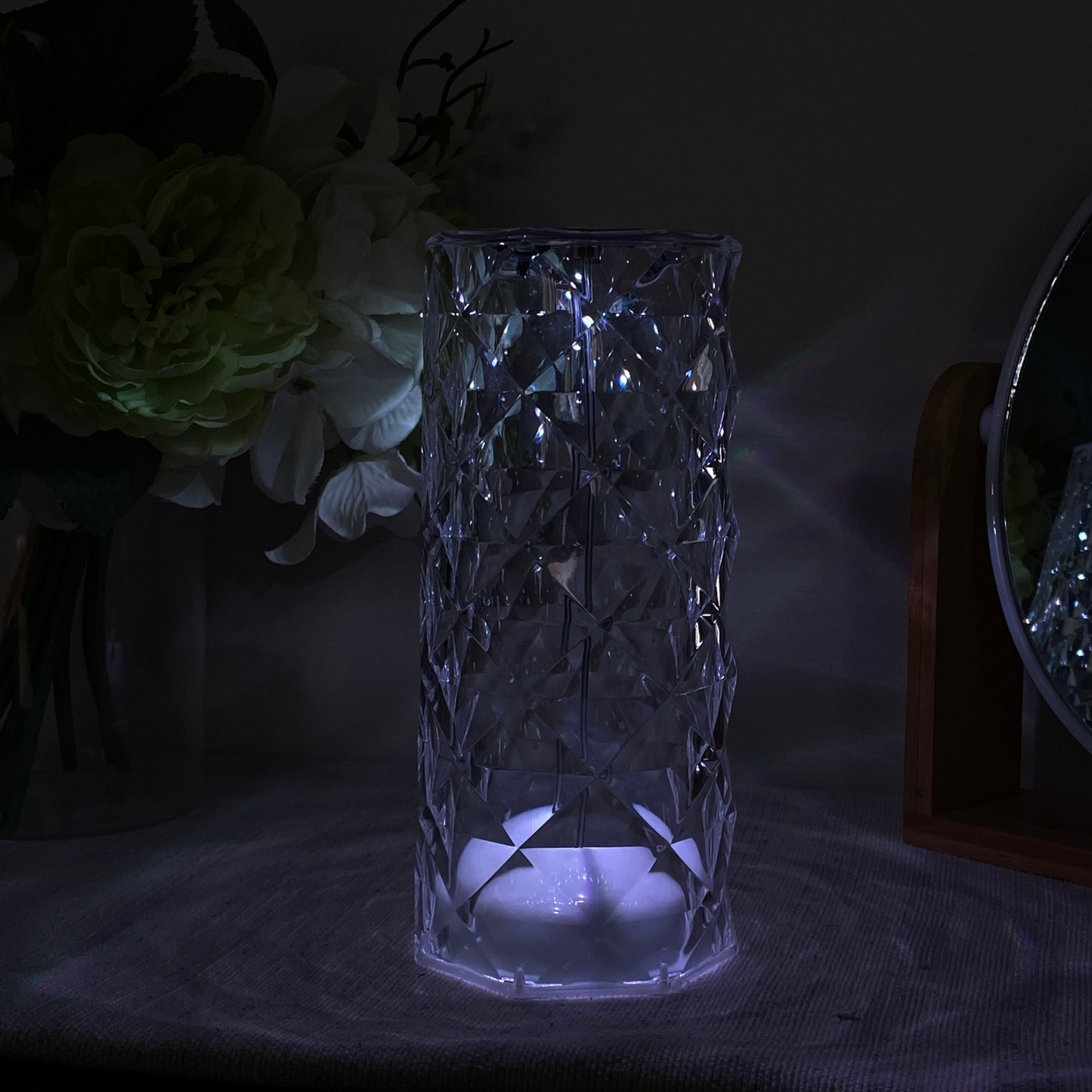 Lampara led de cristal acrílico con proyección de rosa y 16 colores